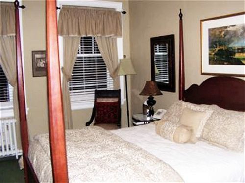 Kenmore Inn Fredericksburg Oda fotoğraf